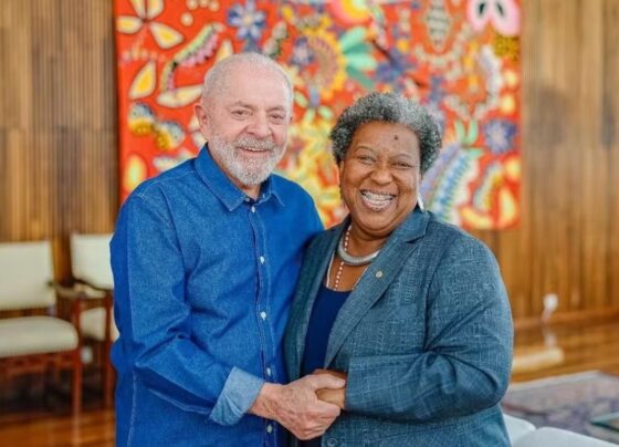 Presidente Lula e nova ministra Macaé Evaristo